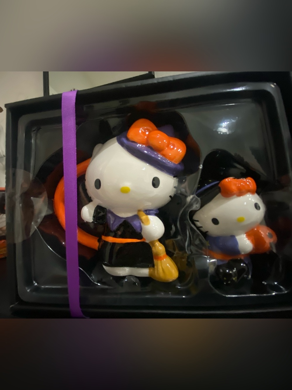 Hello Kitty Halloween Witch Mug with matching figure - Orange & Purple